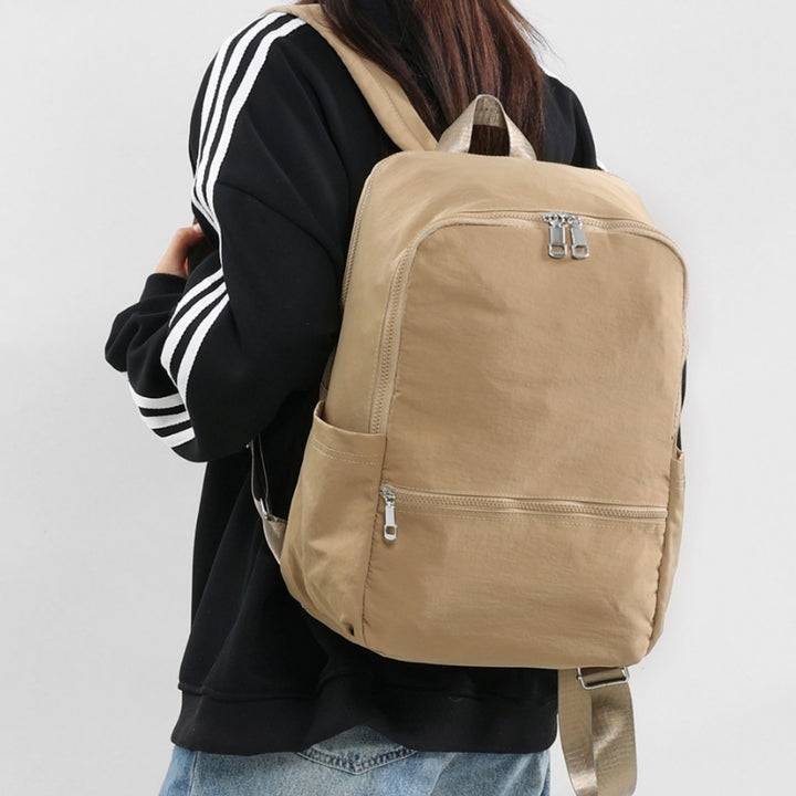 Minimalistischer Rucksack für Reisen