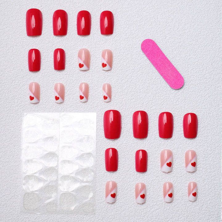 Herz-verzierte Press-On Nagelkunst Karnz