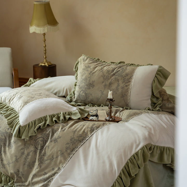 Ruffled Toile Jacquard Cotton-Linen Duvet Cover Set with Pillow Shams and Lace Trim