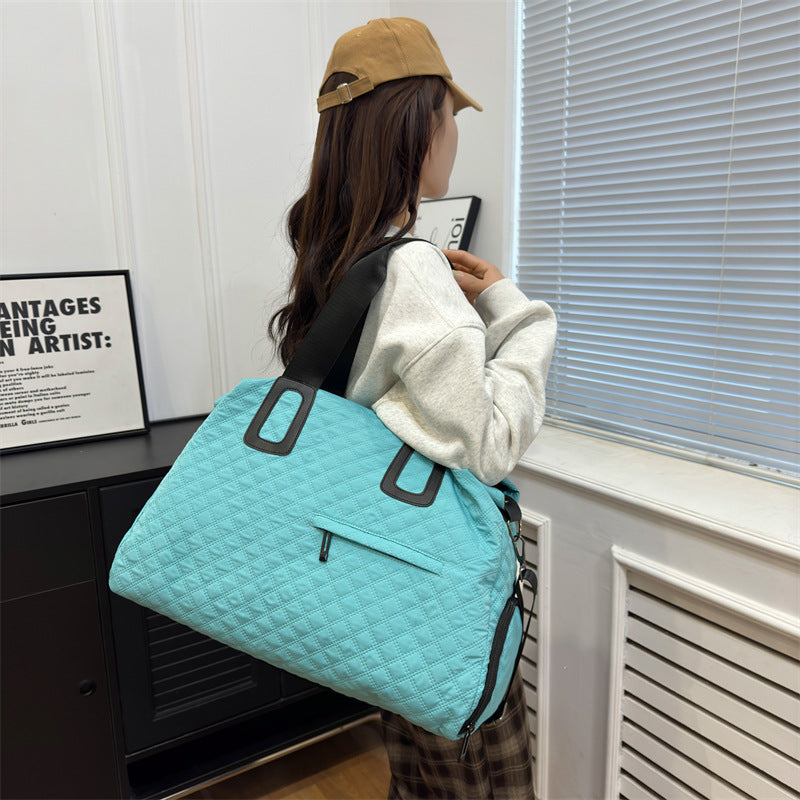 Stylische gesteppte Reisetasche Karnz