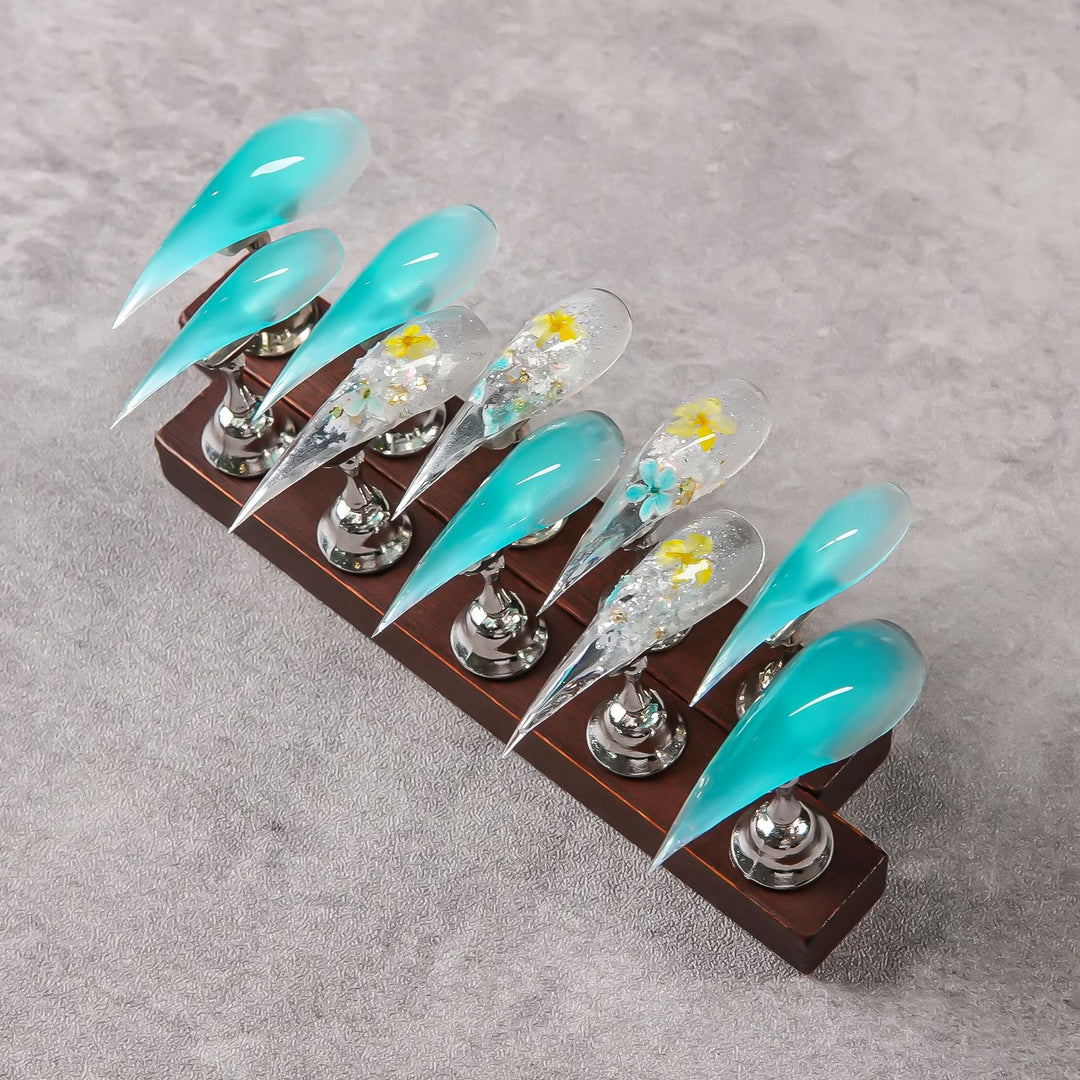 Stiletto-förmige Press-On Nagelset mit glänzendem Finish