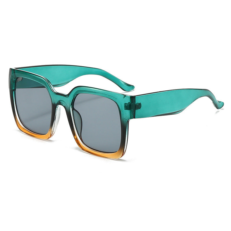 Damen quadratische Sonnenbrille mit stylischem Transparentrahmen und sanften Farbverlauf Karnz