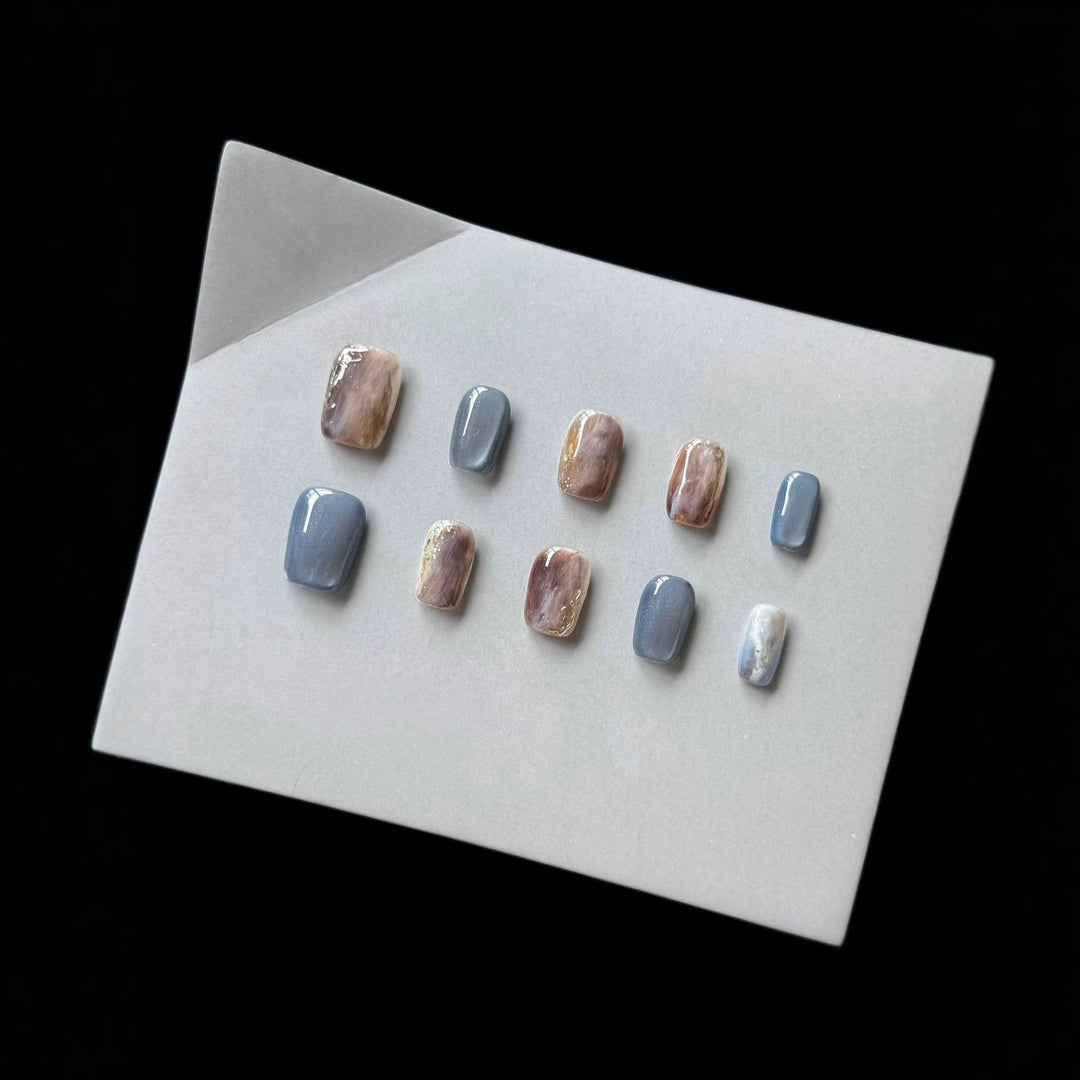 Künstlerische Press-On Nageldesigns
