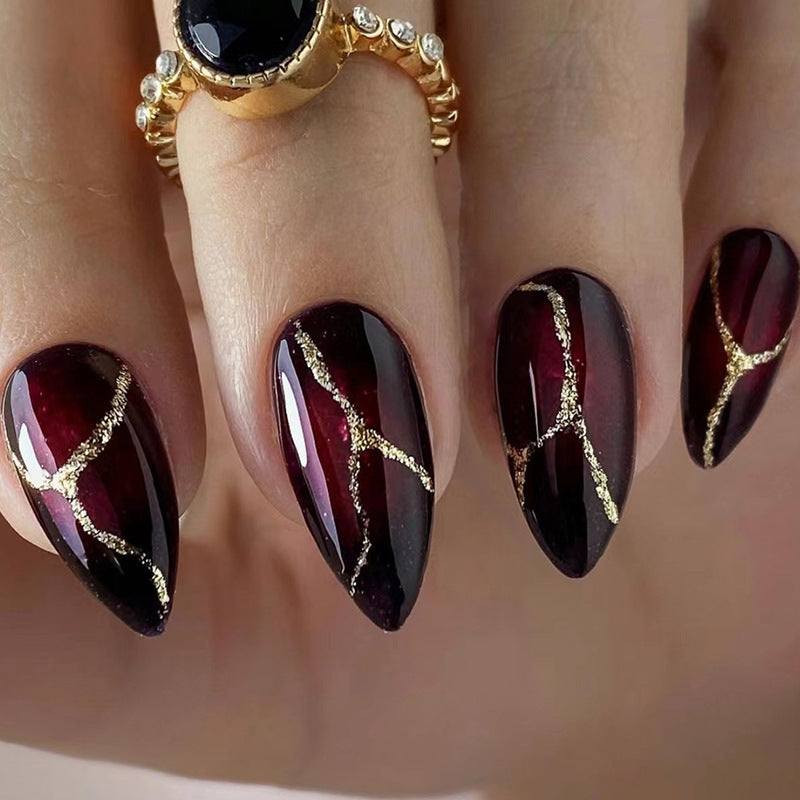 Künstlerische Spitz Press-On Nageldesigns Karnz