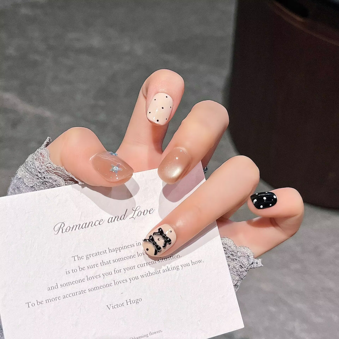 Artistic Nail Design Set Karnz