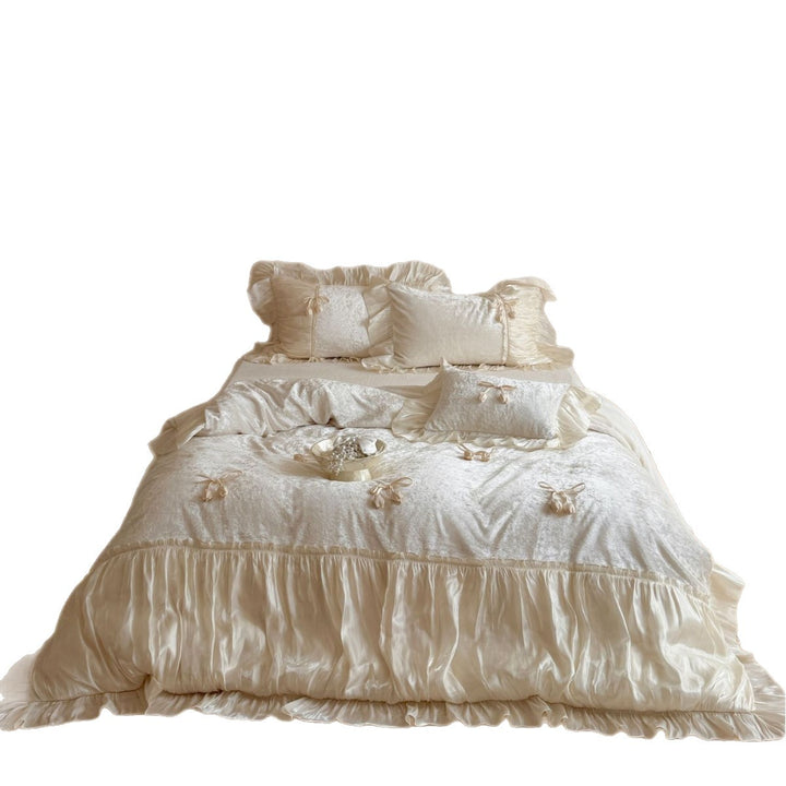 Romantisches Rüschensatin-Bettwäsche-Set mit Schleifenakzenten