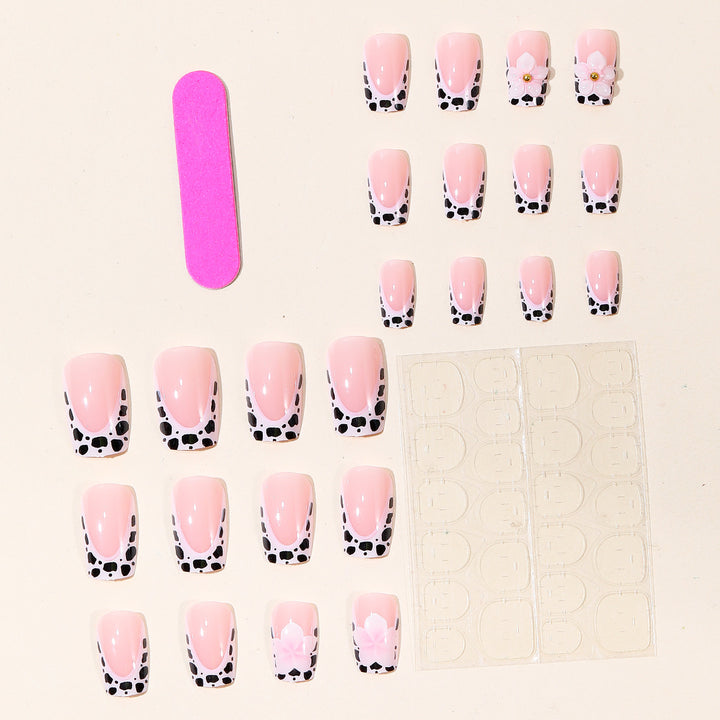 Dekorative florale Akzent Nagelkunst Extensions Karnz