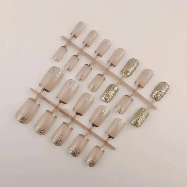 Künstlerische Acryl-Nagelverlängerungen Karnz