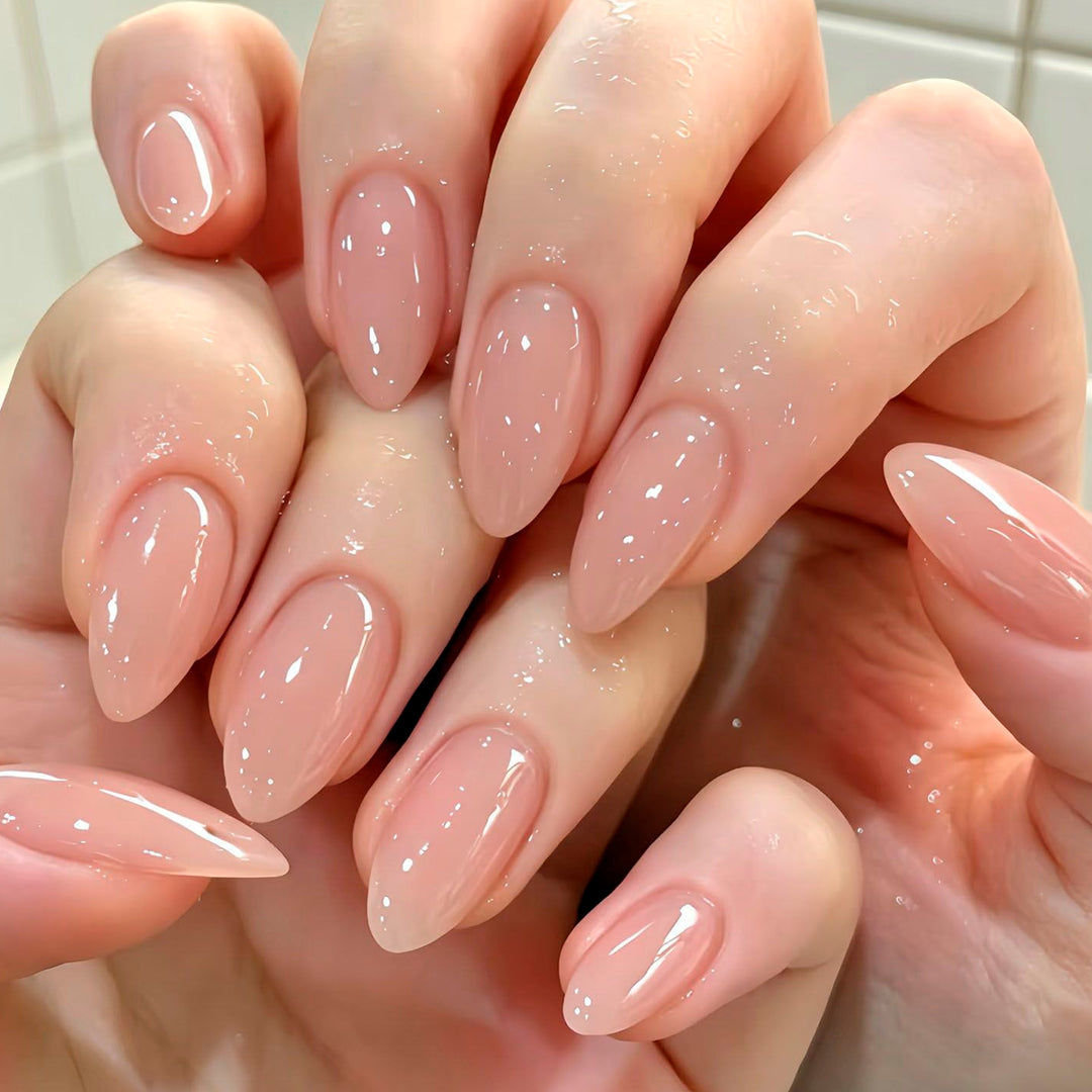 Glänzende Stiletto-Nägel Karnz