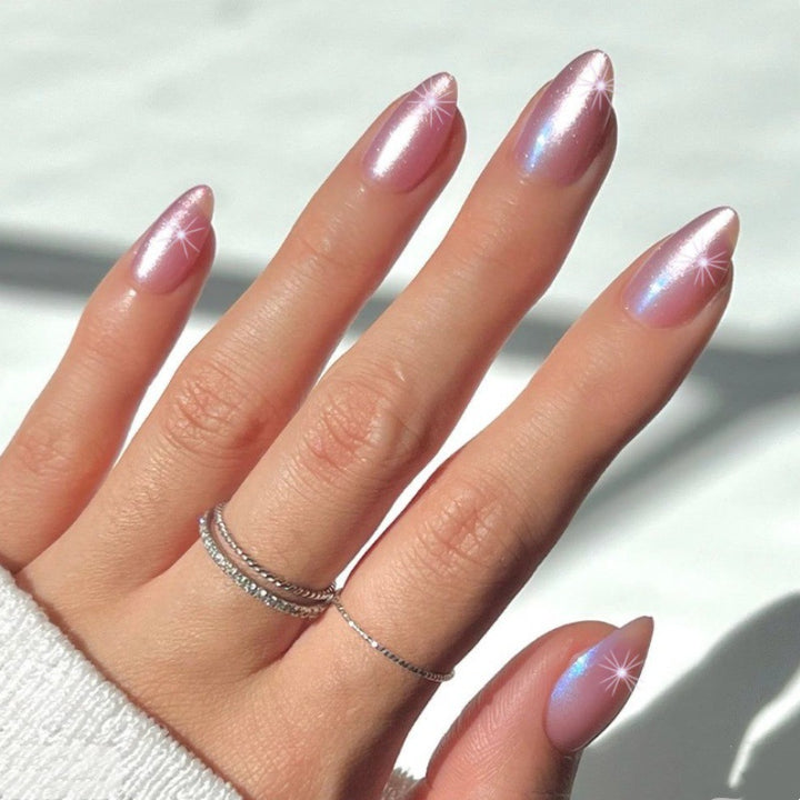 Glänzende Nagelkunst Press-On Tipps Karnz