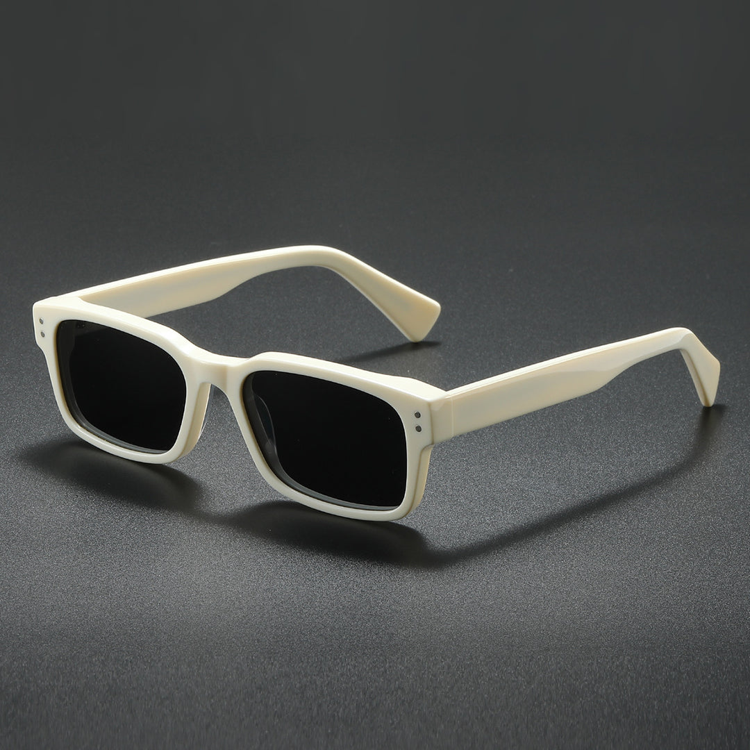 Damen Sonnenbrille im modernen, minimalistischen Design Karnz