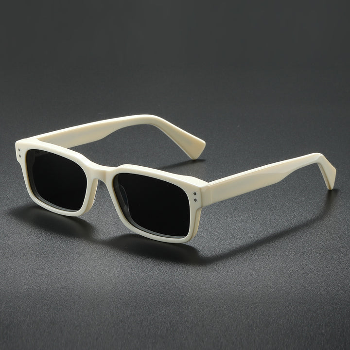 Damen Sonnenbrille im modernen, minimalistischen Design Karnz