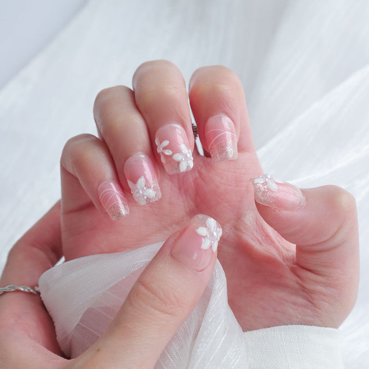 Herz dekoriertes Press-On Nagelset