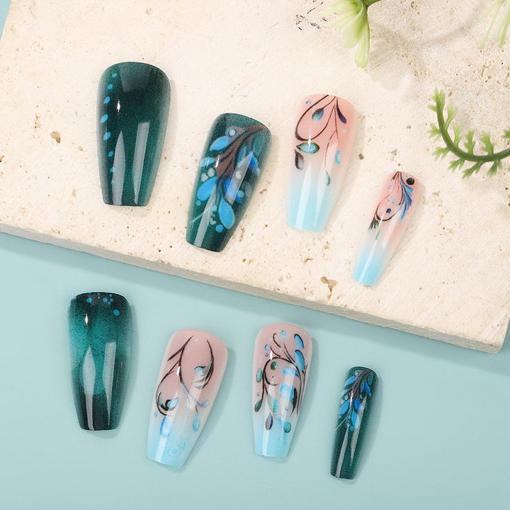 Kreative Nail Art Fingernägel Karnz