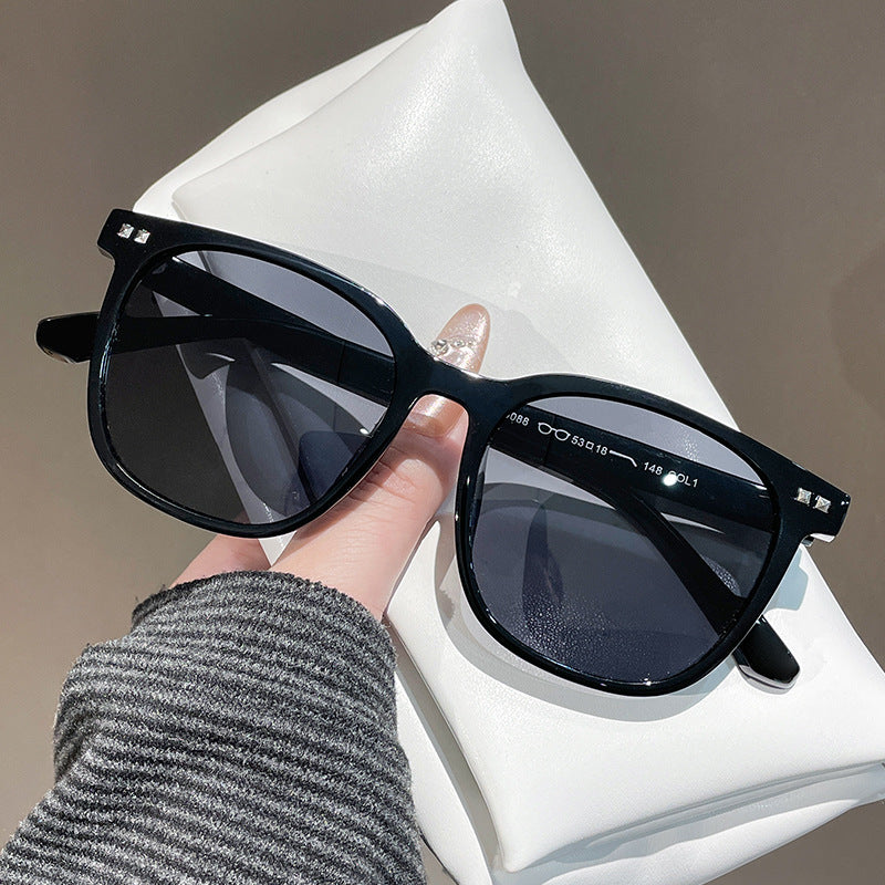 Damen zeitlose Sonnenbrille im modernen Rechteckdesign Karnz