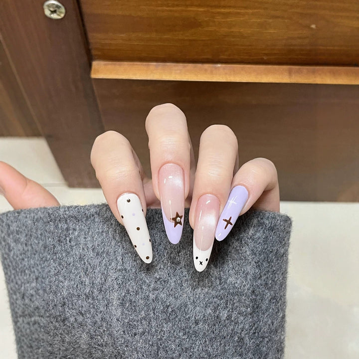Kreative dekorative Nageltips