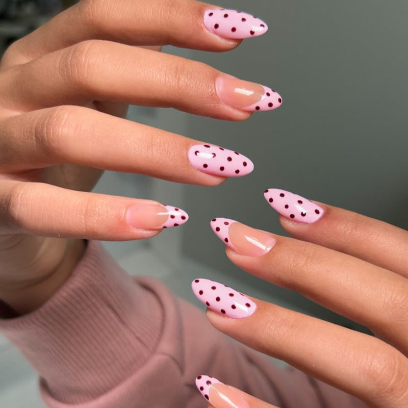 Künstlerisches Punktmuster Press-On Nageldesign Karnz