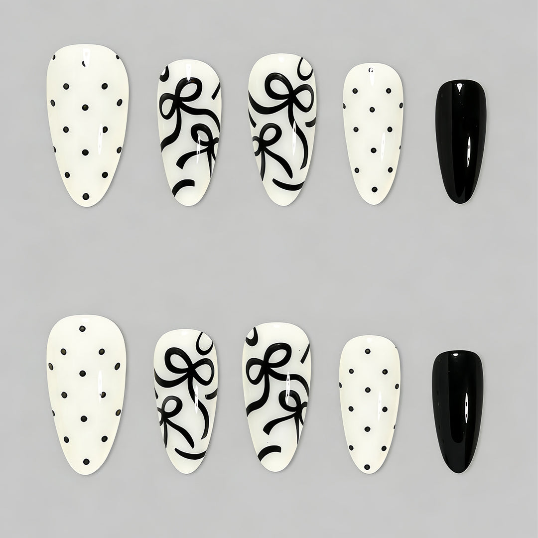 Künstlerisches Press-On-Nagelset mit Schleifen-Designs Karnz