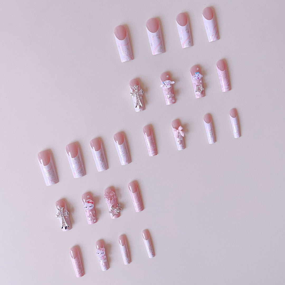 Kunstnagelset mit verspieltem 3D-Design Karnz