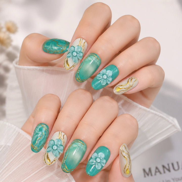 Dekoratives Floral Press-On Nagelkunst Set Karnz