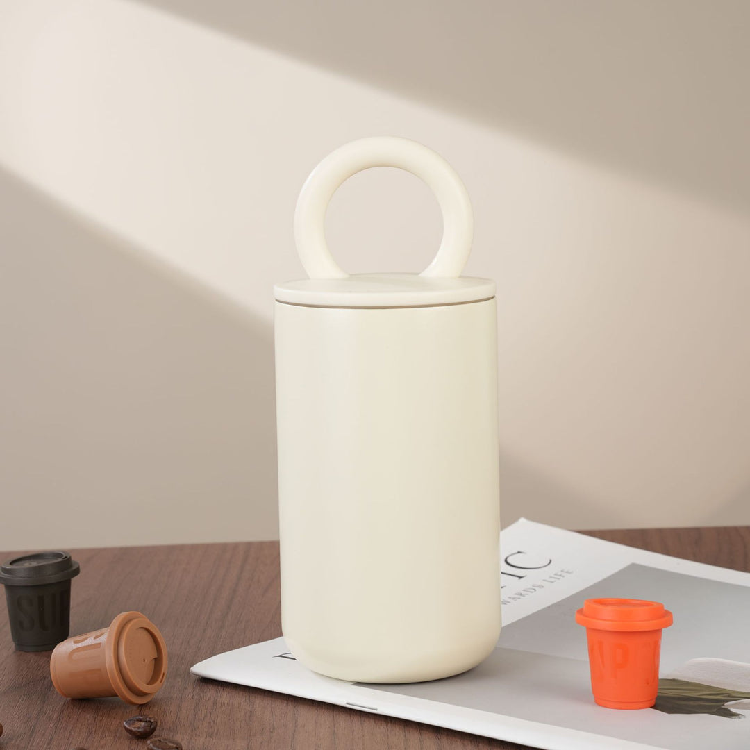 Stilvolle isolierte Wasserflasche Karnz