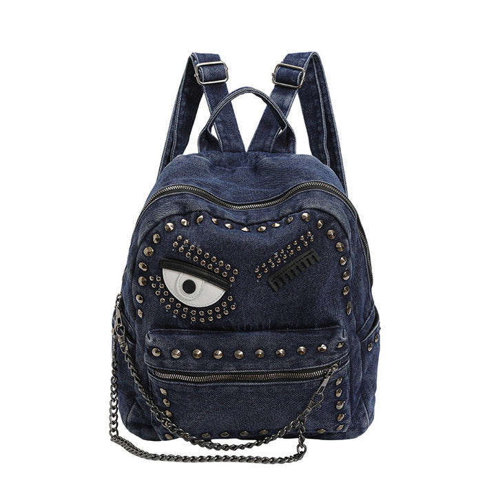 Stylischer Denim-Rucksack mit dekorativen Nieten