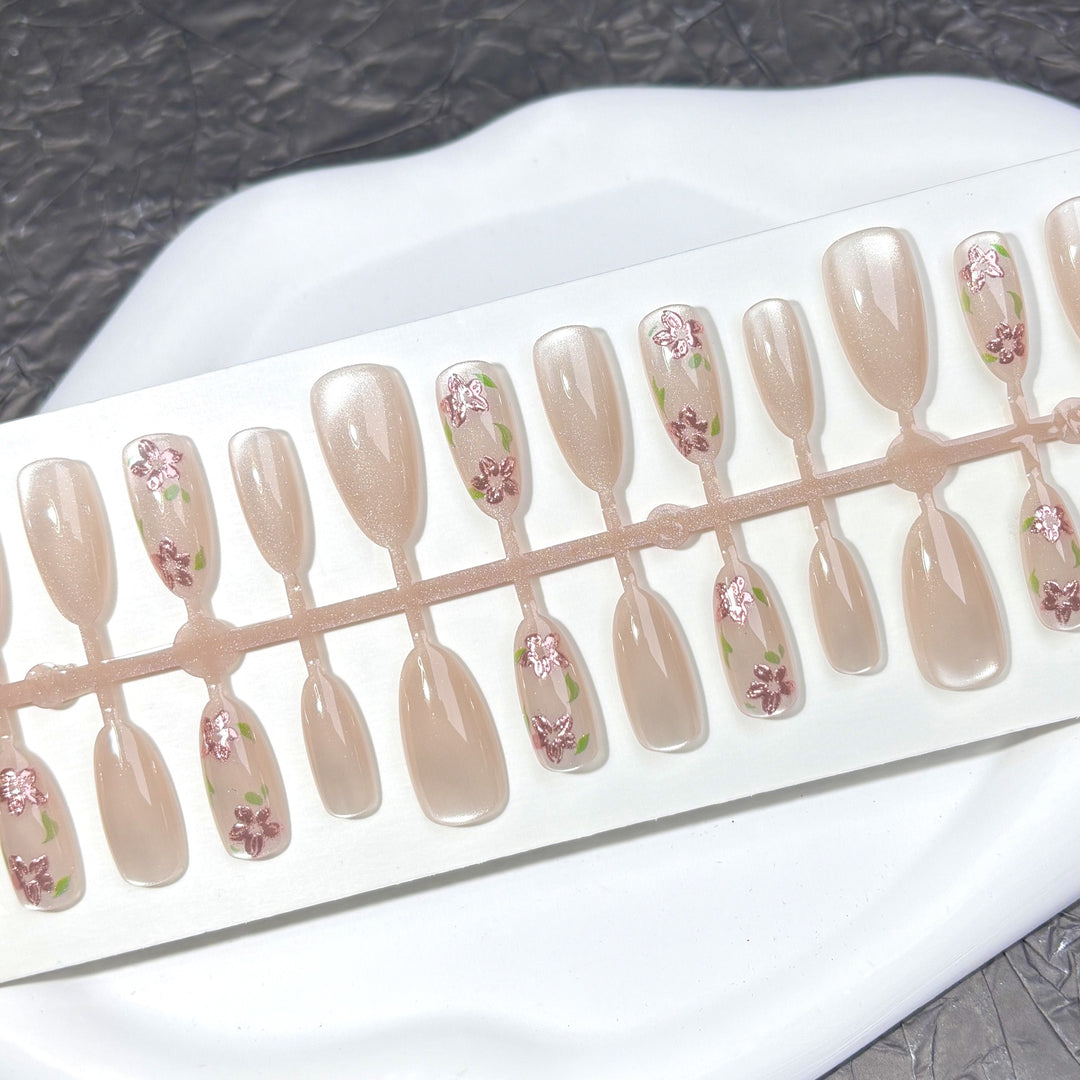 Elegantes Florales Akzent Press-On Nail Set