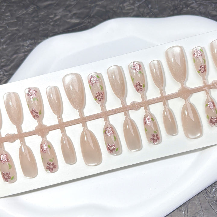 Elegantes Florales Akzent Press-On Nail Set