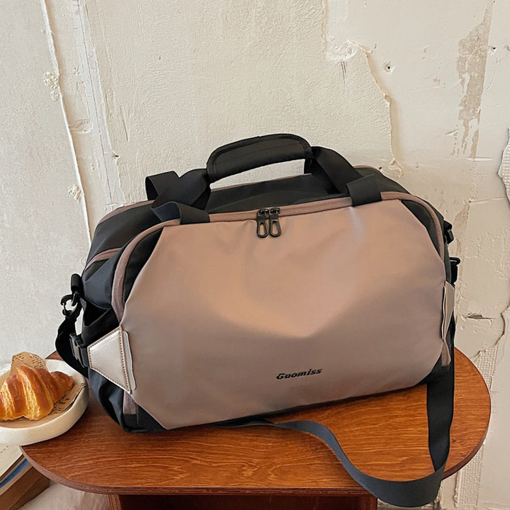 Vielseitige wasserabweisende Reisetasche Karnz