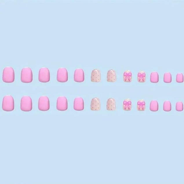 Elegantes Nagelkunst Set Karnz