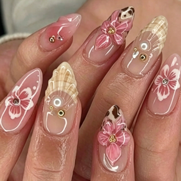 Künstlerische Florale Nagelverzierungen Karnz