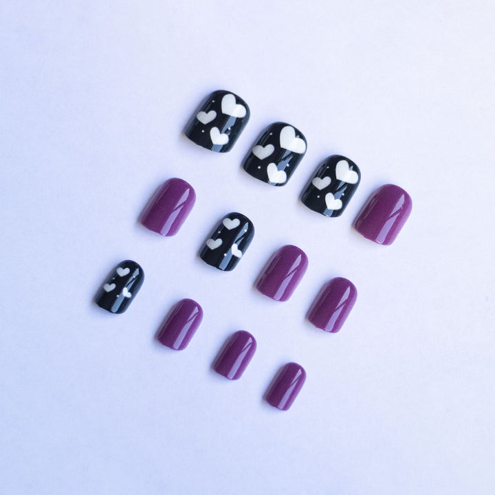 Künstlerisches Nagelkunst-Design-Kit mit einzigartigen Mustern