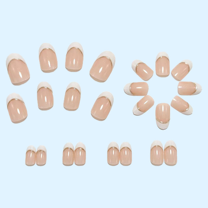 Kunstnagelset mit Eleganter French Maniküre Karnz