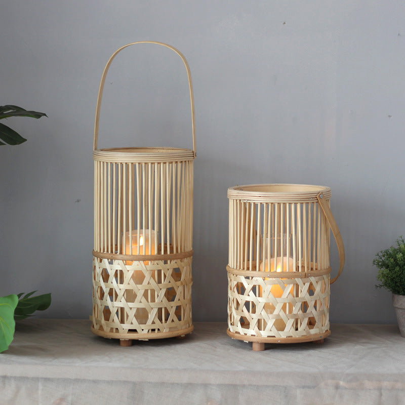 Handgefertigte Laterne aus Rattan Karnz
