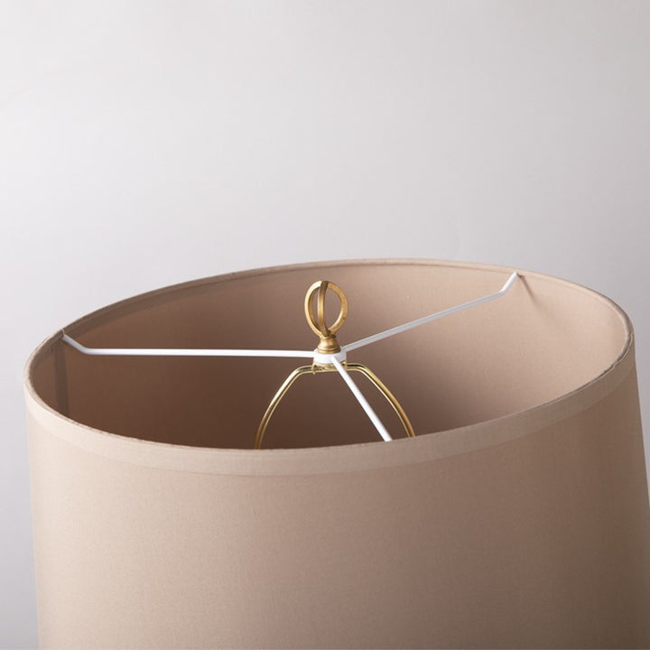 Dekorative Tischlampe mit künstlerischem Design