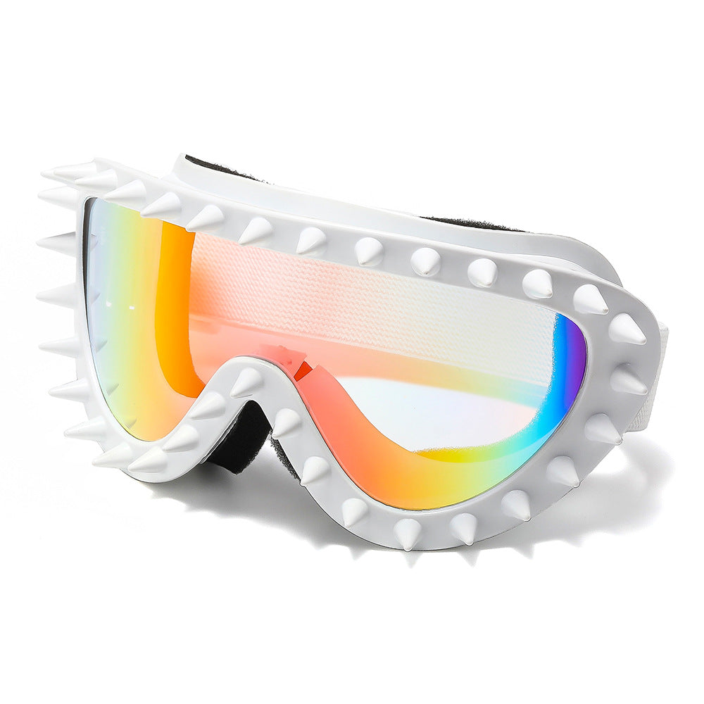 Damen stylische Schutzbrille mit markantem Spike-Design Karnz