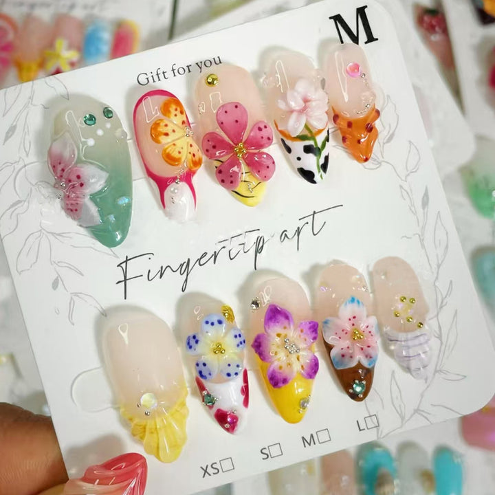 Künstlerische handbemalte florale Press-On Nagelkunst Karnz