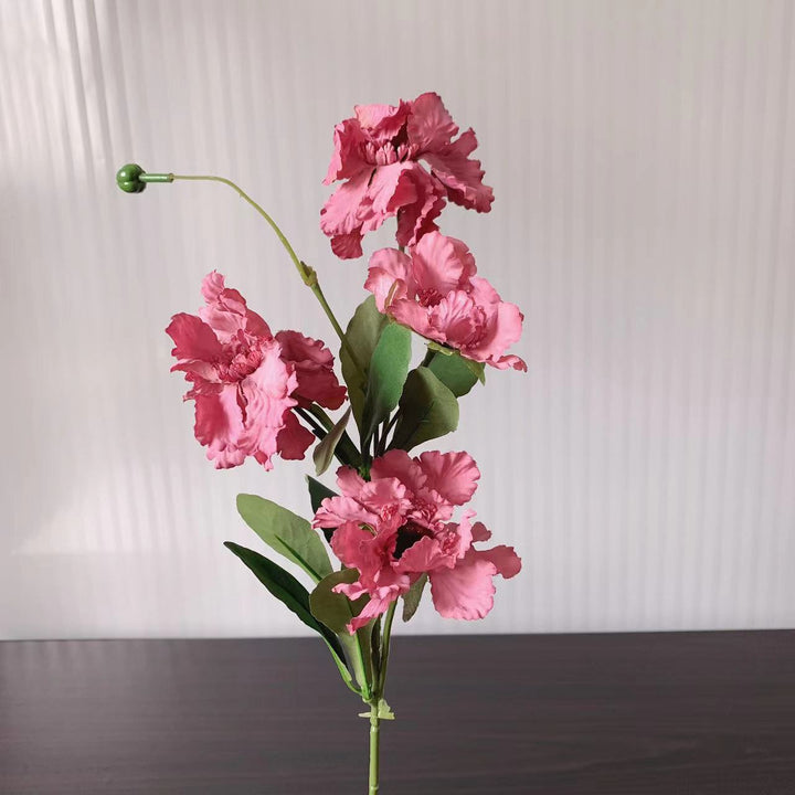 Lebensechter blühender Blumenstiel