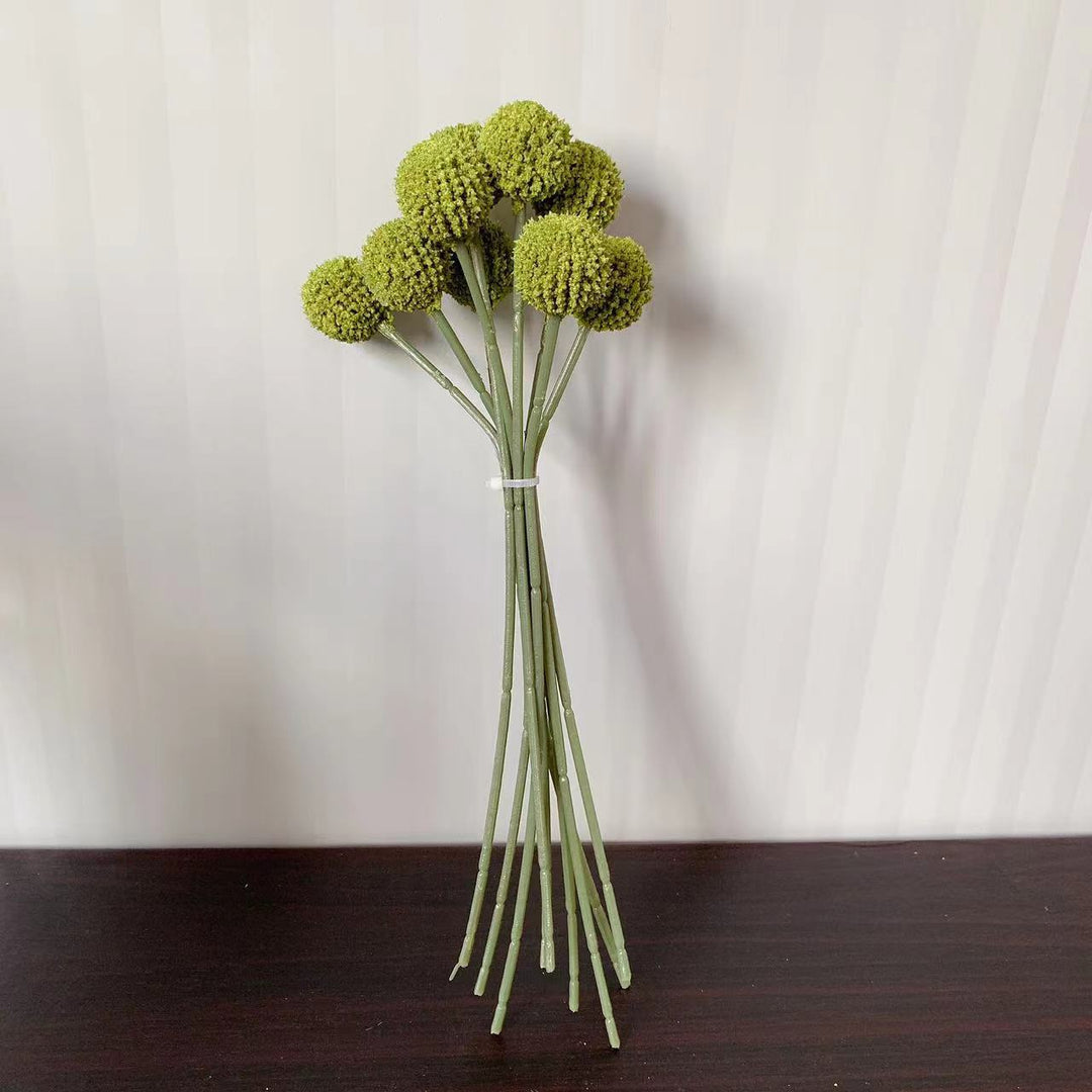 Dekorativer Pom-Pom Blumenstrauß