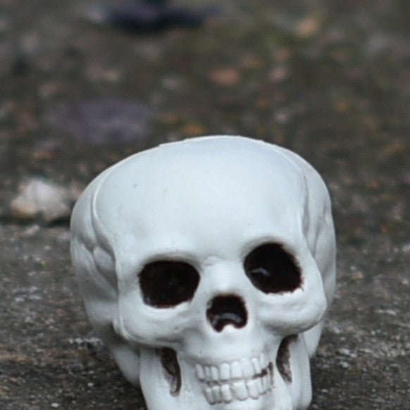 Dekorative Mini-Schädel-Figur Karnz