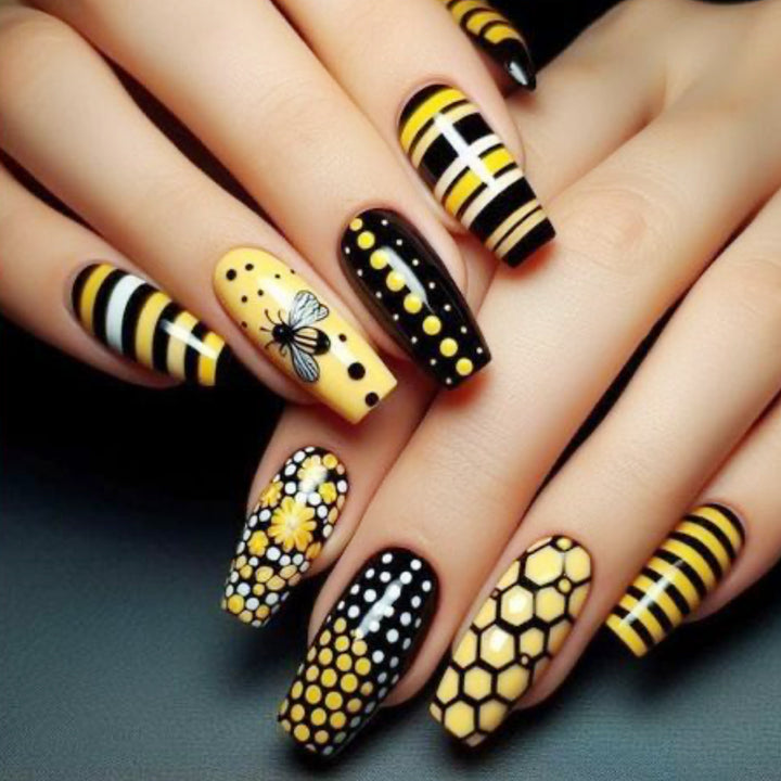 Bee-Inspired Acryl Nagelkunst Karnz