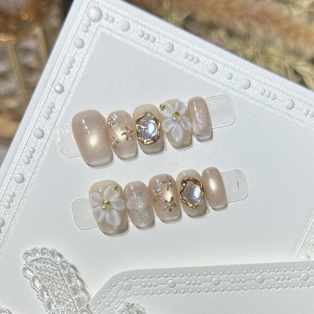 Elegantes Floral Press-On Nail Art Set Karnz