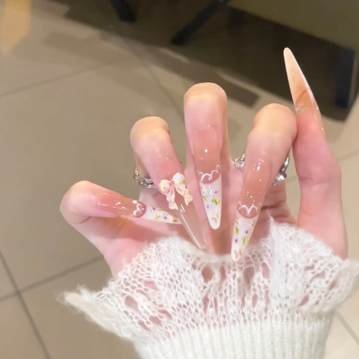 Künstlerisches vom Ozean inspiriertes Press-On Nageldesign Karnz