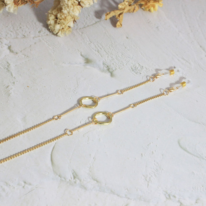 Elegante Kette mit Geometrischen Details Karnz