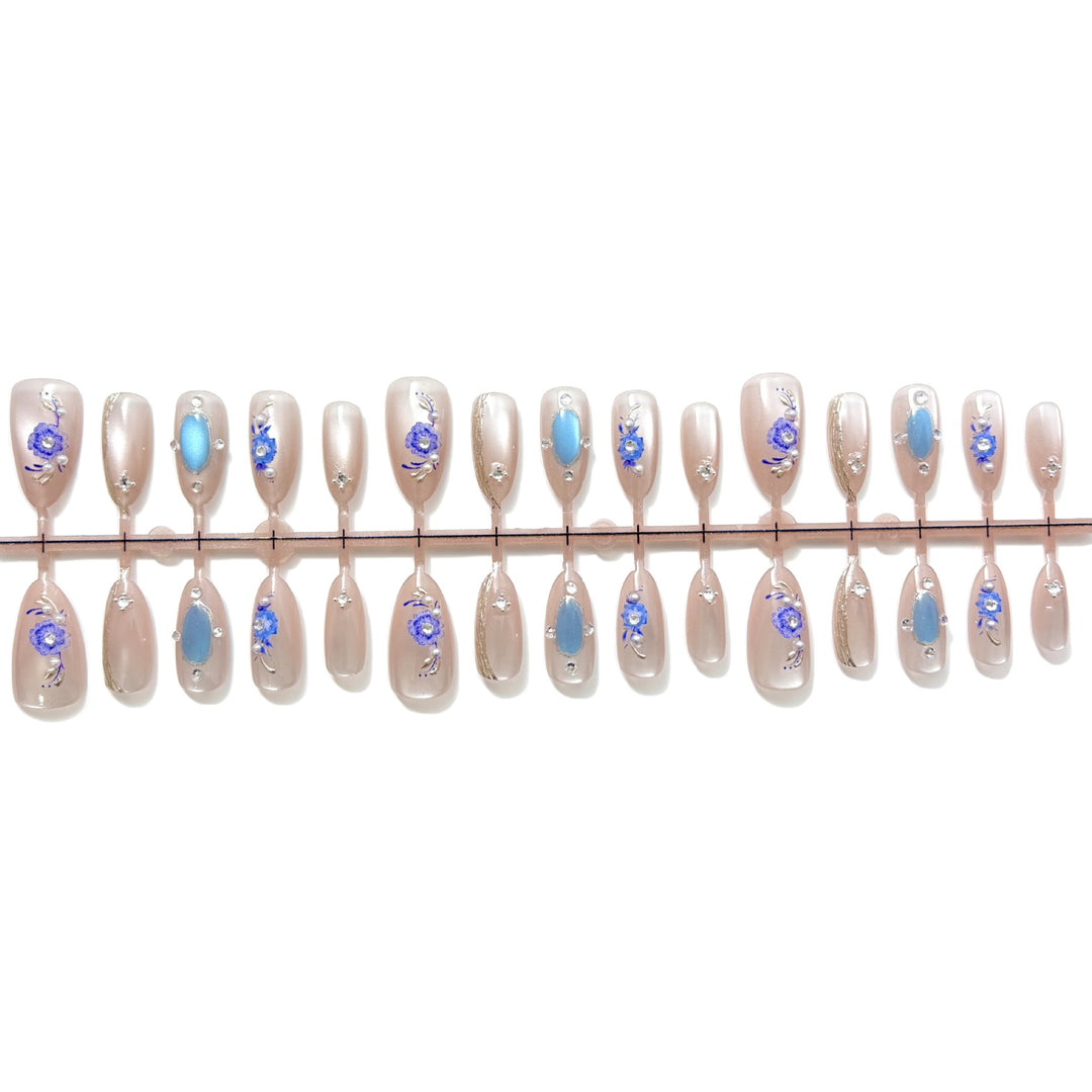 Elegante Blumen-Design Press-On Nail Kollektion