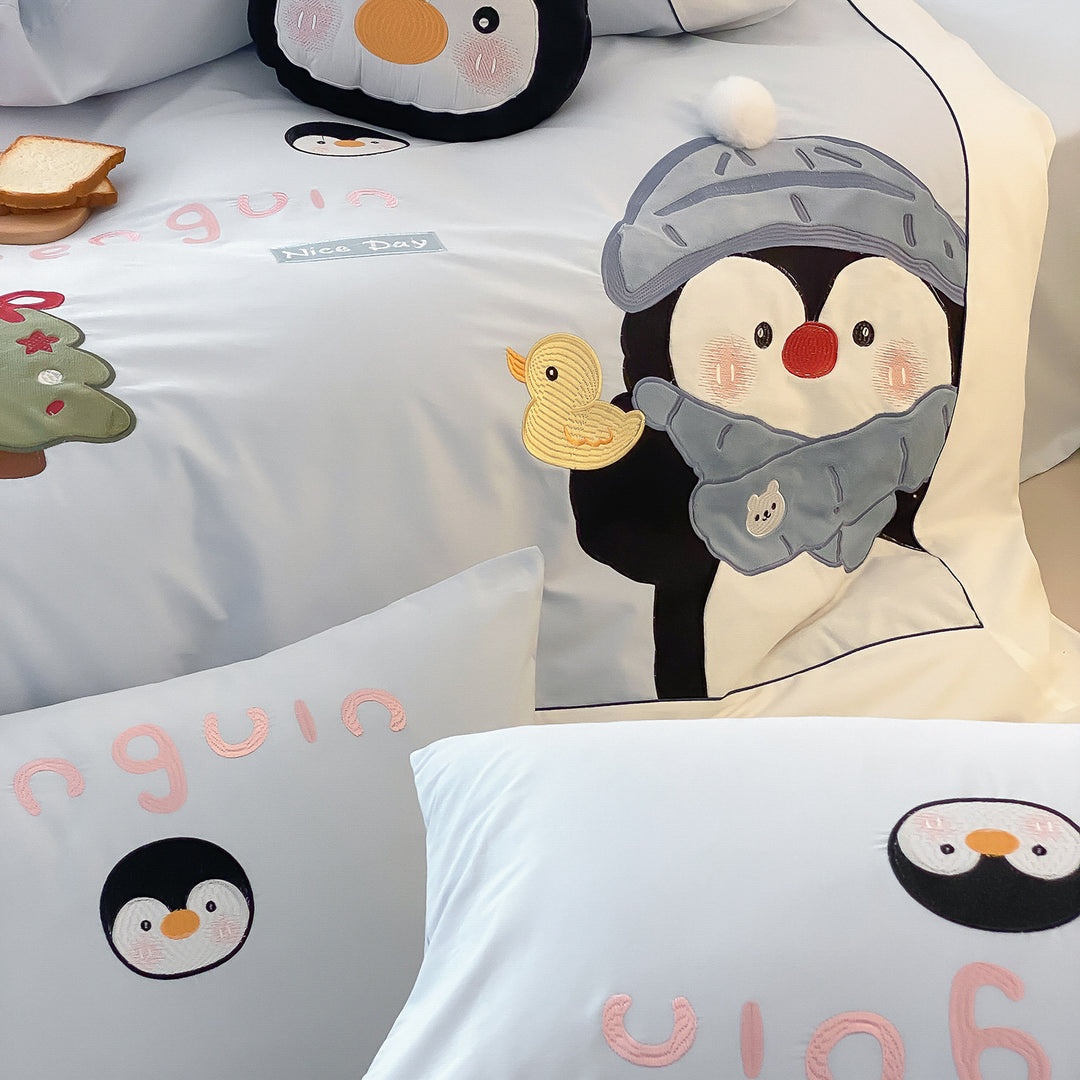 Kinderbettwäsche-Set mit Pinguin-Applikation und weicher Baumwollmischung