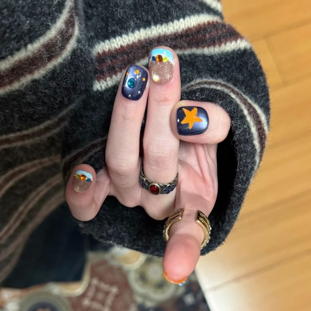 Künstlerische Nagelkunst-Verstärkungen