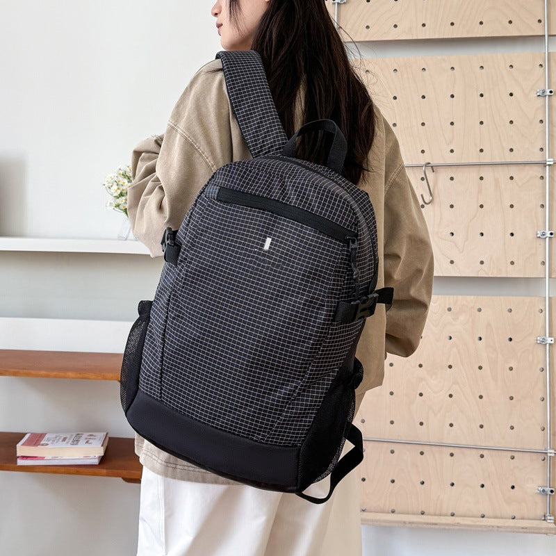 Praktischer Rucksack mit Multifunktionalen Netzseitenfächern Karnz