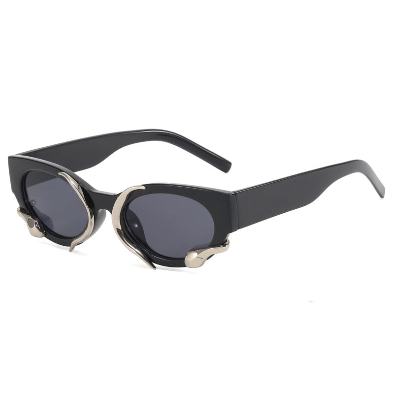 Damen Designer-Sonnenbrille mit außergewöhnlichem Detail Karnz