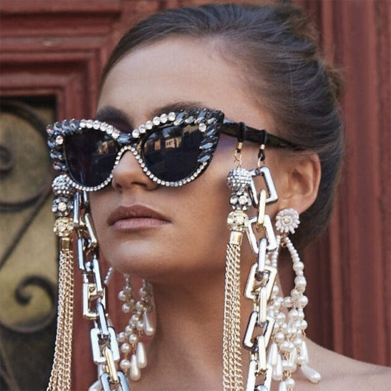 Damen extravagante Cat-Eye Sonnenbrille mit funkelndem Strassbesatz Karnz